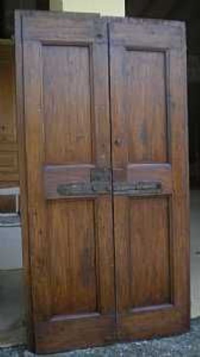 двойная дверь в тополь